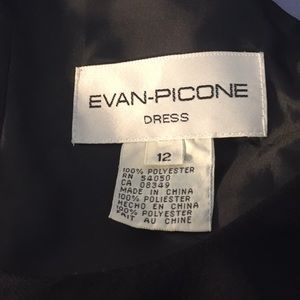 Evan Picone Dresses - {Evan Picone} Beautiful Black Dress Size 12 Evan Picone Dresses - {Evan Picone} Beautiful Black Dress Size 12
